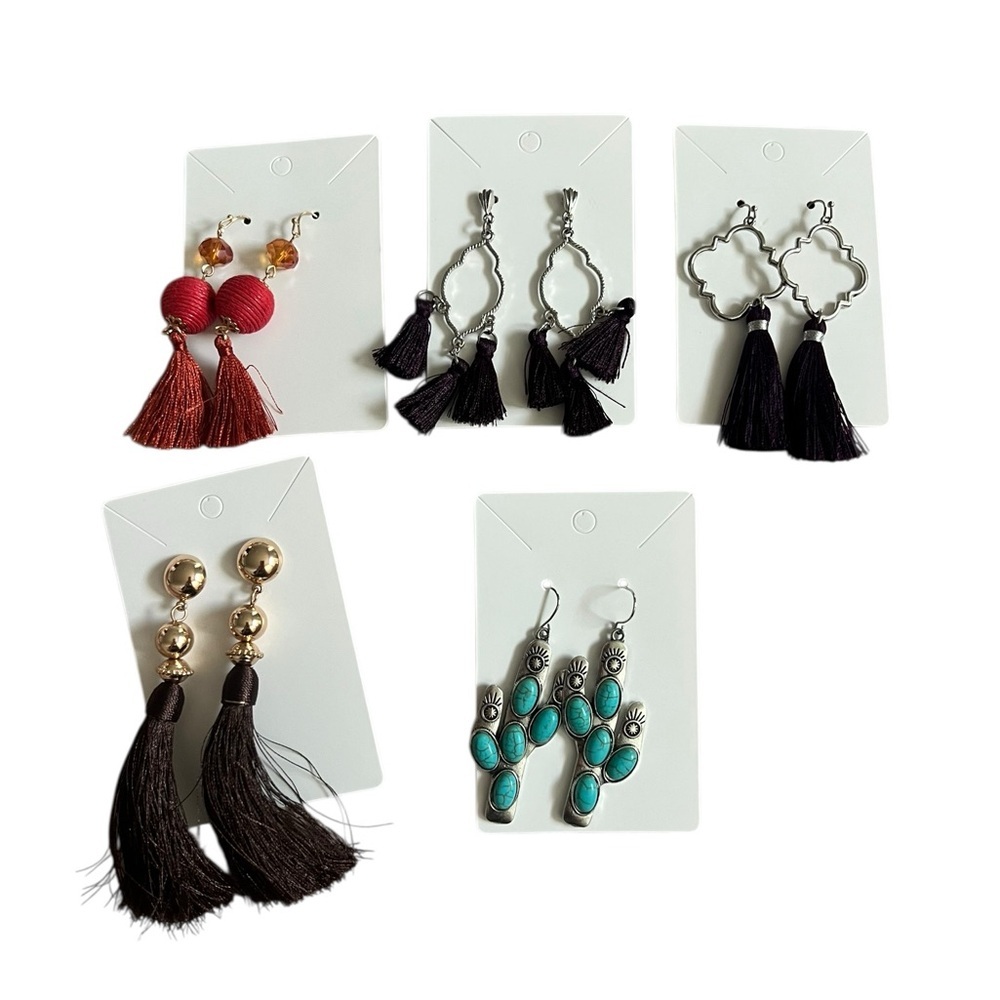 You choose your earrings